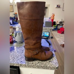 Arizona knee-high boots size 7 1/2 great condition only wore a few times